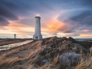 Ravensburger: Prachtige lucht boven de vuurtoren van Akranes (1500) legpuzzel